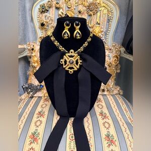 Sold on eBay-Elegant Black and Gold Maltese Cross Jewelry Set